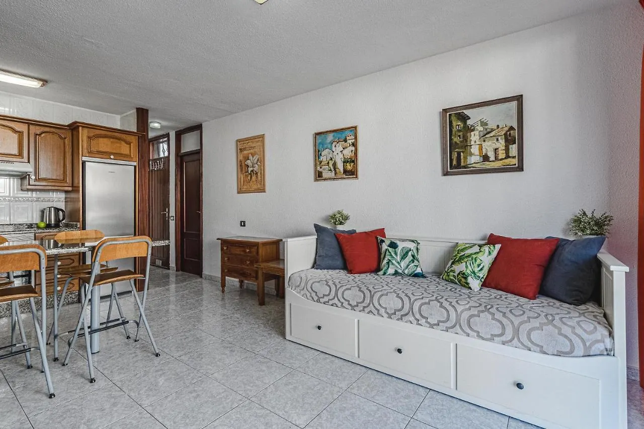 Bungalow -2 Minute From The Beach. Playa de las Américas 0*,  Spanien