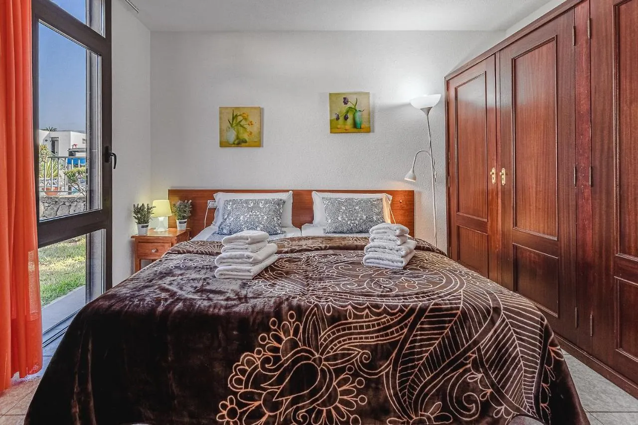 Bungalow -2 Minute From The Beach. Playa de las Américas 0*,